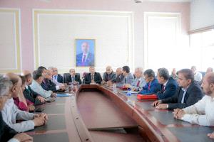 مجلس جامعة عدن يؤكد دعمه للقيادة الجنوبية ويثمّن صمود الجماهير ويشدد على دور الجامعة كصمّام أمان للوطن