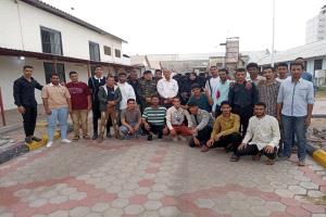 عدن.. طلبة كلية الحقوق ينفذون نزولًا ميدانيًّا إلى إصلاحية السجن المركزي