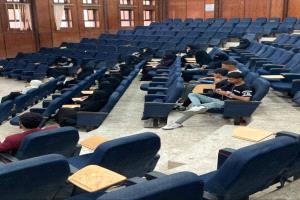 كلية الحقوق بجامعة عدن تنفذ دورة تدريبية متخصصة للطلاب حول بناء الهوية المهنية للمحامي