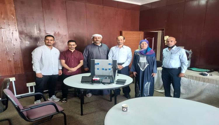 ابتكار يمني واعد.. جمال العبادي يحصد براءة اختراع لبرنامج "حماية محلات الذهب"