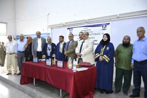 بحضور رئيس جامعة عدن،، كلية الطب تمنح الباحث مهند الخامري الدكتوراه في أمراض الباطنة