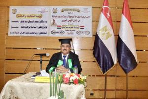 رئيس جامعة عدن يهنئ وزير الدفاع بمناسبة حصوله على الدكتوراه من الأكاديمية العسكرية بمصر