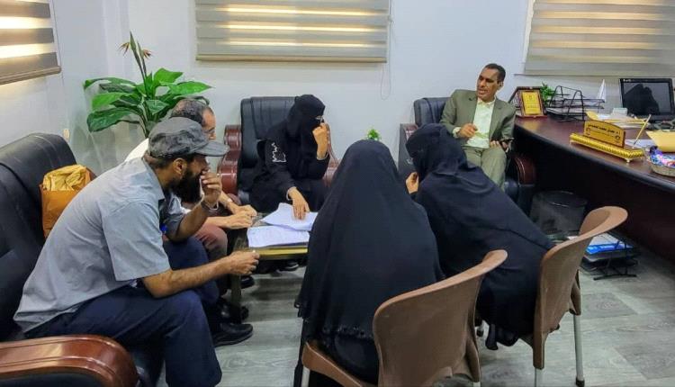 لجنة الاعتماد الأكاديمي في كلية اللغات بجامعة عدن تعقد اجتماعها الدوري