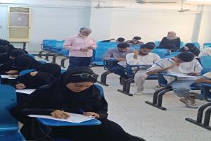 كلية الصيدلة بجامعة عدن تدشّن امتحانات الفصل الثاني