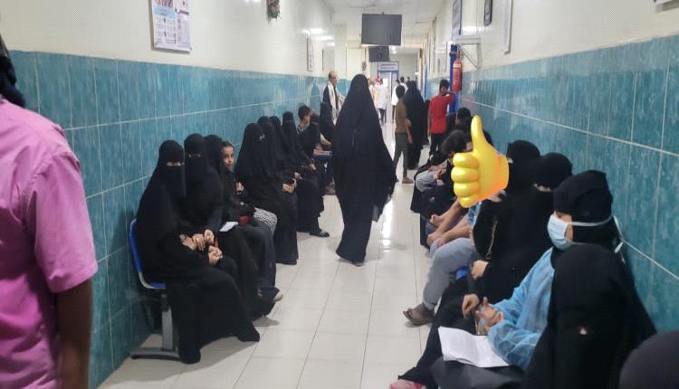 إقبال غير مسبوق على عيادات كلية طب الأسنان بجامعة عدن