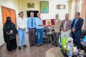 جامعة عدن تُكرِّم الدكتور محمد صالح عُبادي