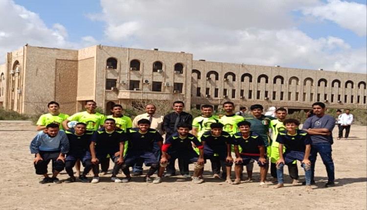 مع انطلاقة العام الجامعي الجديد.. كلية الحقوق بجامعة عدن تحيي المنافسات الطلابية