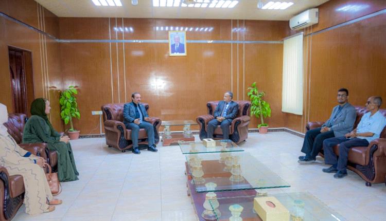 جامعة عدن واللجنة العربية للتربية والثقافة والعلوم تعززان التعاون المشترك