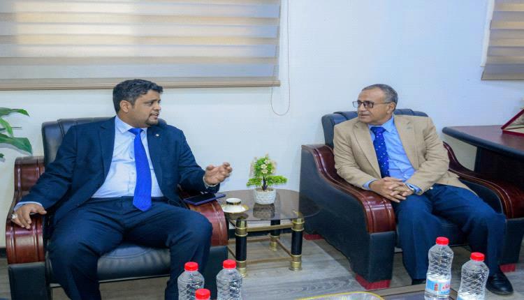 رئيس جامعة عدن يهنئ جامعة المهرة بيوم اللغة المهرية