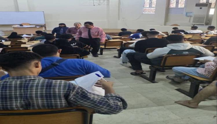 كلية العلوم الإدارية بجامعة عدن تدشن امتحانات الدور الثاني للفصل الدراسي الثاني