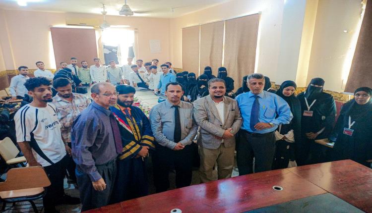 مناقشة علمية لمشاريع تخرج طلاب قسم إدارة الأعمال بجامعة عدن