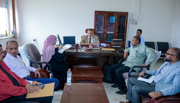 رئيس جامعة عدن يتفقد مركز التطوير الأكاديمي وضمان الجودة