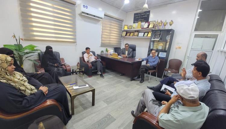 مجلس كلية اللغات والترجمة بجامعة عدن يعقد اجتماعه الدوري الرابع لعام 2026م