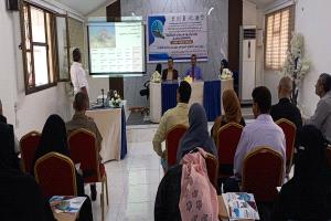 كلية التربية عدن ومركز رؤى يعززان الوعي البيئي بمحاضرة نوعية لحماية السلاحف البحرية من الانقراض