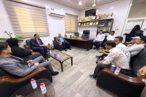 وزير التربية والتعليم يبحث مع عمادة كلية اللغات بجامعة عدن سبل تعزيز الشراكة الأكاديمية