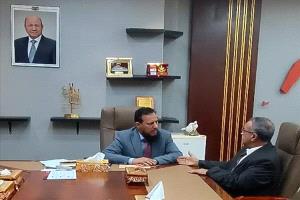محافظ عدن يبحث مع رئيس جامعة عدن تعزيز الشراكة لتأهيل الكوادر ودعم التنمية