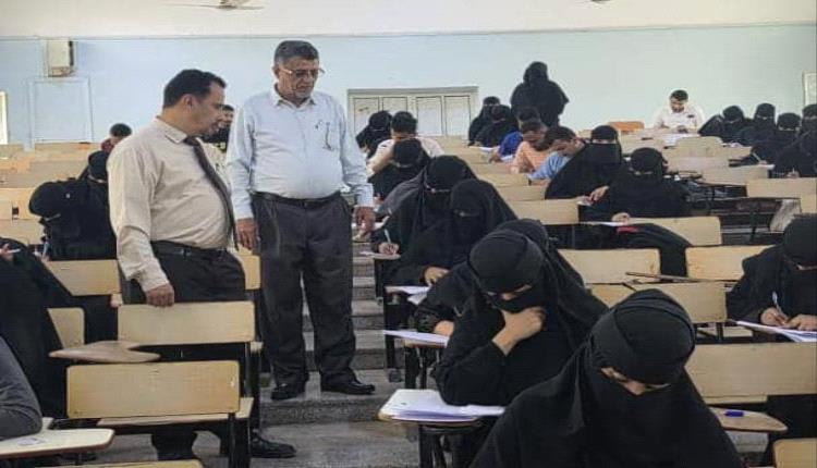أجواء مستقرة تواكب امتحانات العلوم الإدارية بجامعة عدن