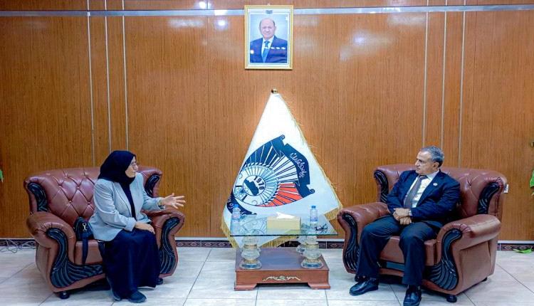 جامعة عدن ومجلس الترويج السياحي يبحثان برنامجًا لتأهيل المرشدين السياحيين