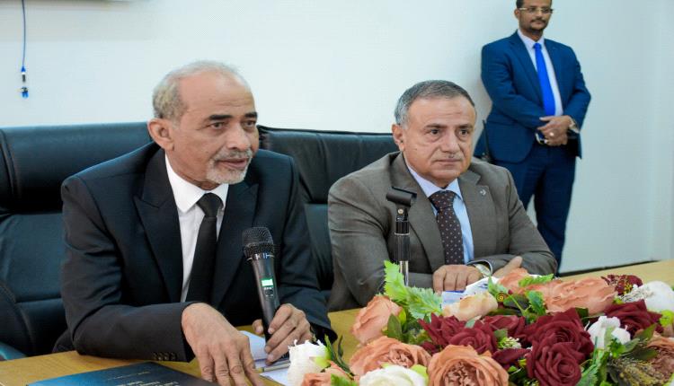 بحضور نائب رئيس مجلس القيادة الرئاسي.. مجلس جامعة عدن يعقد اجتماعًا استثنائيًا