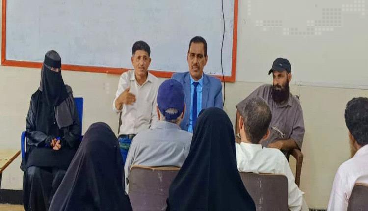 اجتماع أكاديمي موسع بكلية اللغات عدن يناقش الخطط الدراسية وتقييم الأداء للفصل الثاني