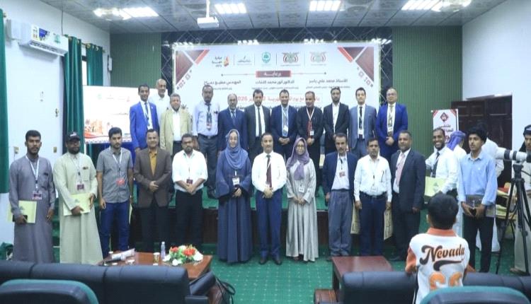كلية التربية عدن تشارك في ملتقى المهرة الثقافي