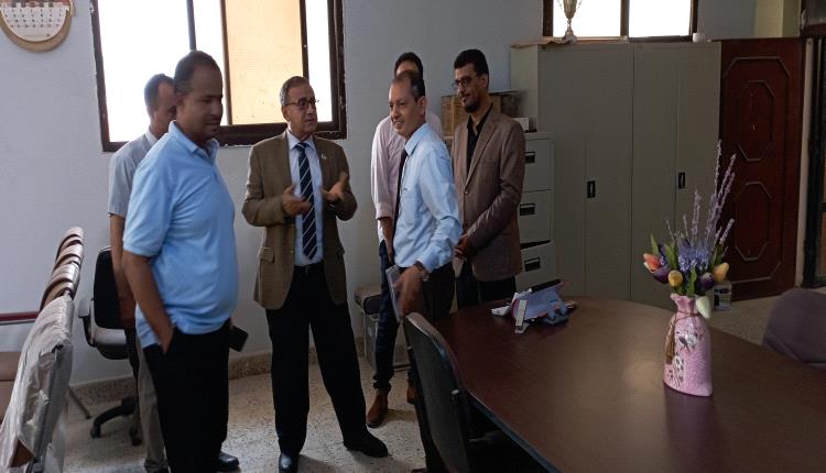لتعزيز مسارات التدريب الصحي.. رئيس جامعة عدن يتفقد مركز غرامة للإدارة الصحية