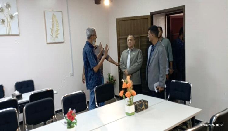 رئيس جامعة عدن يتفقد  أعمال إعادة تأهيل مركز الدراسات البيئية والمناخية