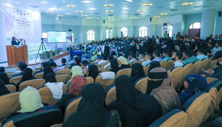 جامعة عدن تحتفي باليوم العالمي للصيادلة وتناقش بناء القدرات الدوائية الوطنية